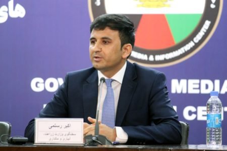 فراه و غزنی؛ میزبان کارخانه بسته‌بندی میوه‌های خشک افغانستان