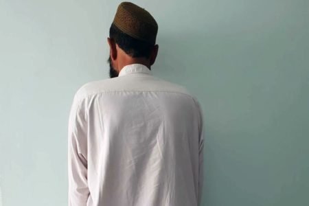 سوداگر مرگ در کمین نیروهای امنیتی؛ قاچاقچی مواد مخدر در هرات بازداشت شد