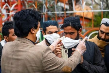 زمزمه‌های انتشار گسترده کرونا در افغانستان، ۹ مورد مشکوک در غور به ثبت رسید
