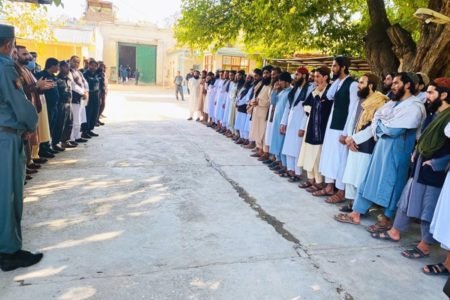 روند آزادسازی زندانیان پیکارجویان طالب ادامه دارد؛ دولت ۵۸ نفر را از بند رها کرد