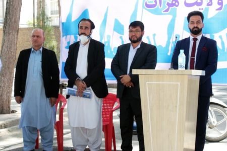 فعالان مدنی: کمبود امکانات طبی رسیدگی به بیماران کرونا را دشوار ساخته است