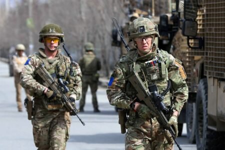 بریتانیا نیز همراه با آمریکا خاک افغانستان را در سپتامبر ترک می کند