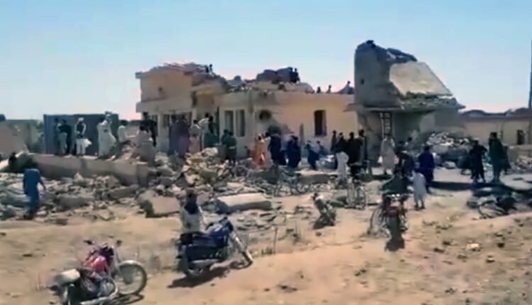 موتر بمب غوریان min