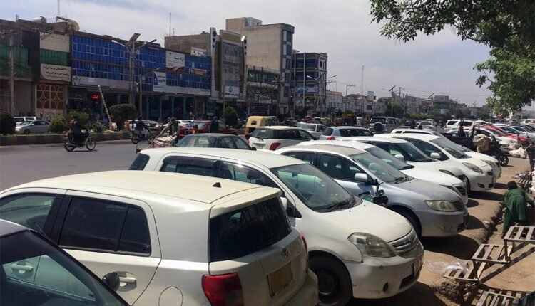 پارکینگ های خودسر در سطح شهر min