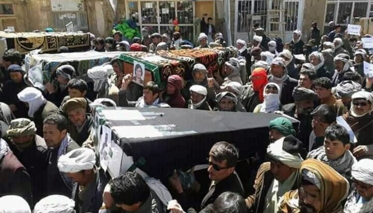 ها دست به اعتراض زدند min