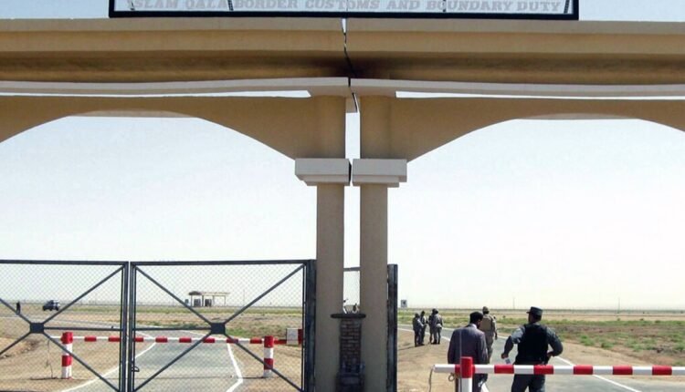 اسلام قلعه و ایران مسدود شد min