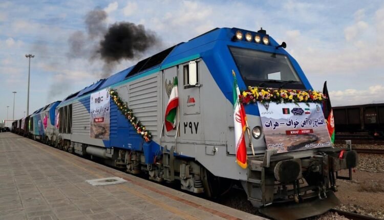 تلاش طالبان برای بازسازی تاسیسات راه‌آهن هرات-خواف
