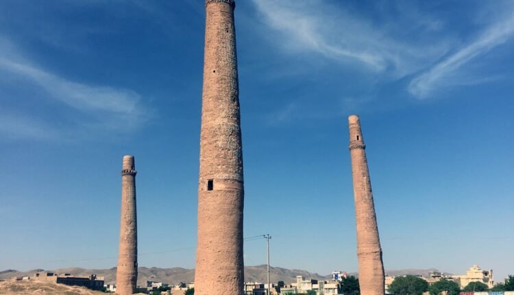 های سر به فلک کشیده هرات