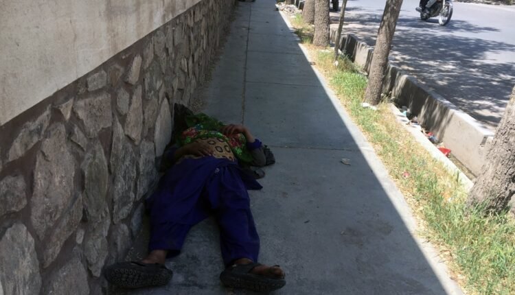 بد معتادان در سطح شهر