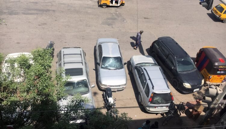 غیرمعیاری وسایل نقلیه در نقاط مرکزی شهر