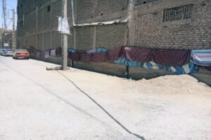 این روش و این مکان درستی برای خشک کردن لنگ های مورد استفاده در حمام های عمومی است