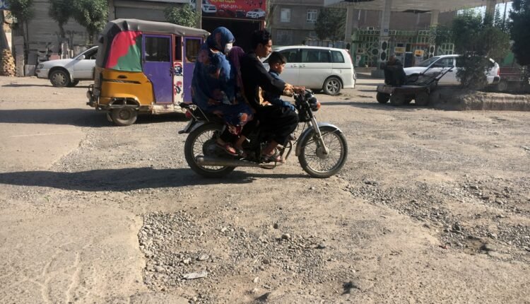 و روز جاده های سطح شهر هرات