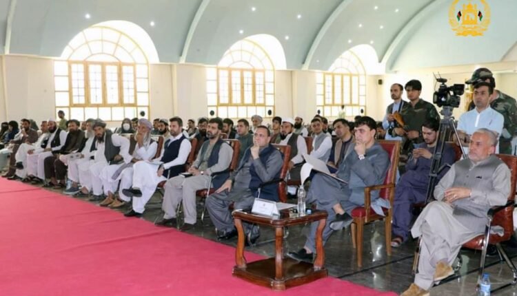 ملی محصولات صادراتی با حضور وزیر صنعت و تجارت در قندهار min