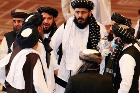چین: انتظار می رود طالبان نقش “مهمی” را در روند صلح افغانستان ایفا کنند.