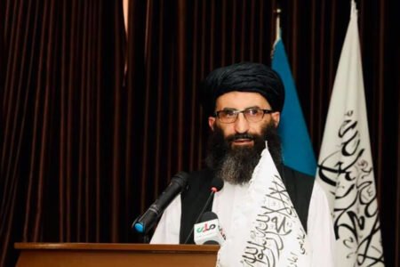 طالبان: مردم مناطق دوردست نمی‌خواهند دخترانشان به مکتب بروند