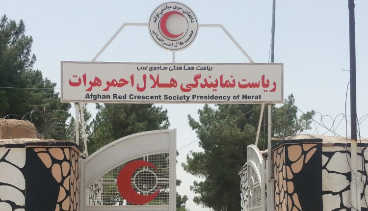 توزیع کمک به ۱۳ هزار فامیل نیازمند در ۱ سال گذشته از سوی هلال احمر هرات