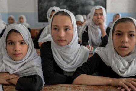 علم و دانش اسباب خداشناسی است اگر ندانم چگونه با خدای خود رابطه برقرار کنم