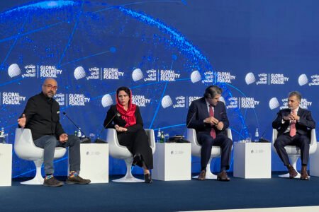 فوزیه کوفی هشدار داد: طالبان دانش‌آموزان را به انتحاری تبدیل می‌کنند