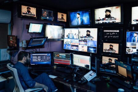 تفاهمنامه‌های نمادین؛ طالبان برای دخالت نکردن در کار رسانه‌ها توافق می‌کنند