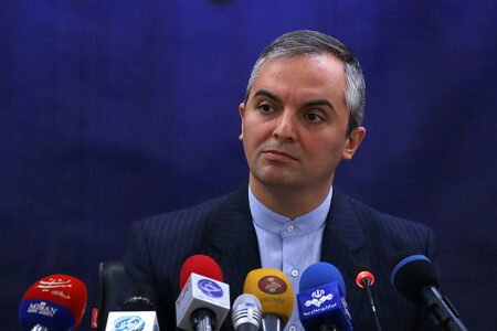 تشدید نگرانی از افزایش تولید مواد مخدر در افغانستان؛ مقامات تهران نسبت به تولید شیشه هشدار می‌دهند
