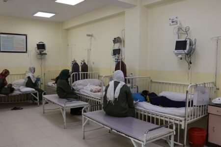 چالش‌های پیش‌روی نظام صحت در بامیان؛ مسوولان از کمبود داکتر و تجهیزات شکایت دارند