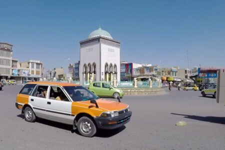در قندهار، طالبان استفاده از تلفن‌های هوشمند را برای زنان ممنوع اعلام کردند